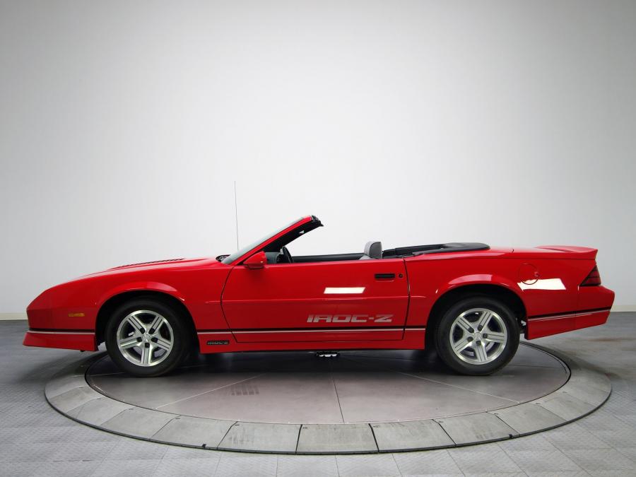  Chevrolet Camaro Z28 Iroc-Z Convertible 1987 года  (фото 8 из 16)